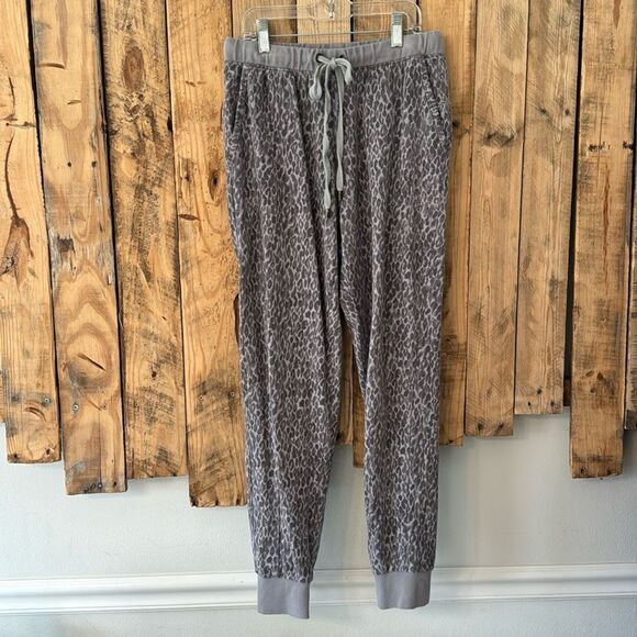 Anthropologie Pants - Anthropologie Saturday Sunday Gray Leopard Print Loungewear Pants Women's Size S